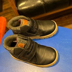 Carter’s boys boots size 8 toddler’s